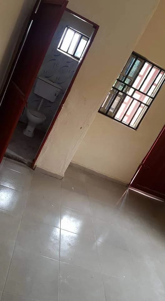 Praises: Room & toilet